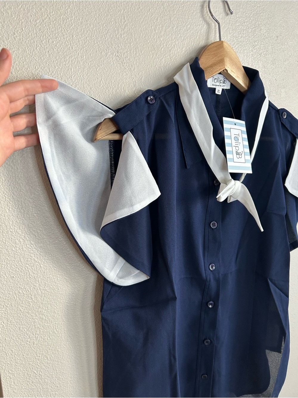 NWT Tulip B Vintage Navy White Button-Front Flutter Sleeve Neck Tie Blouse - Picture 6 of 11